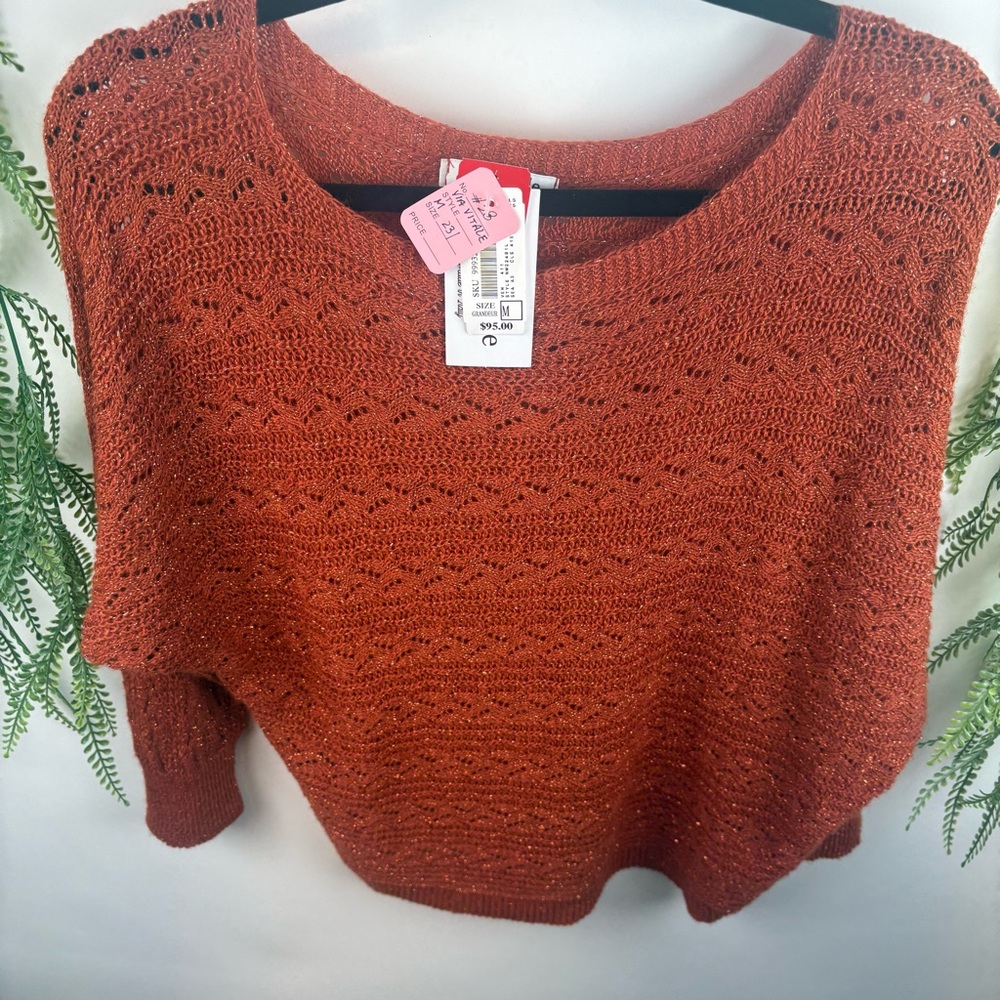 Via Vitale. Made in Italy. Sweater. Rust colour with sparkle. Size Med. NWT